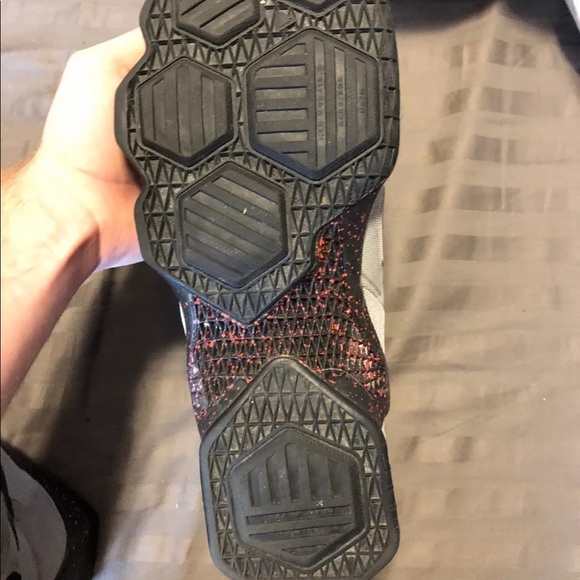 Lebron XIII Rubber City size 11 - Picture 6 of 6